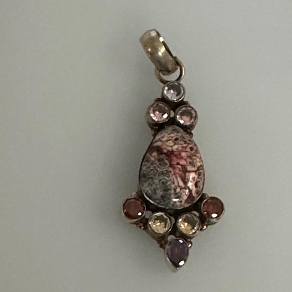 925 Sterling Silver Jewelry - Elegant 925 sterling silver amethyst Garnet Russia stone Color Pendant